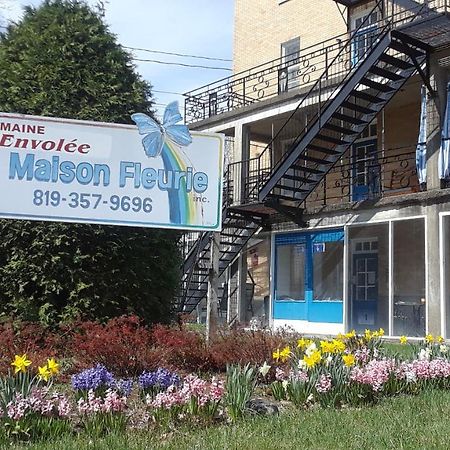 Mhotel Domaine L'Envolee- Maison Fleurie Викториавилл Экстерьер фото